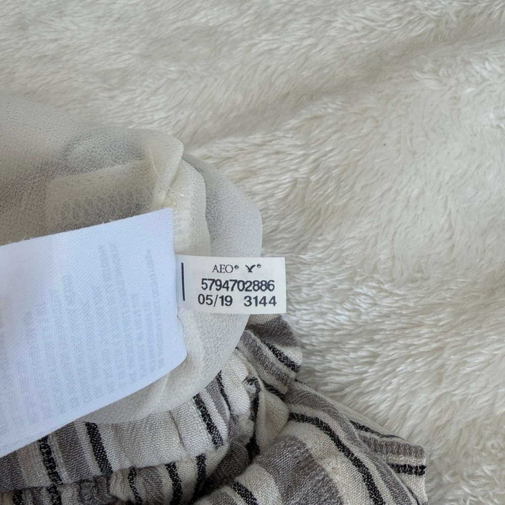 American Eagle Outfitters Striped Shorts | Size M - Picture 4 of 9